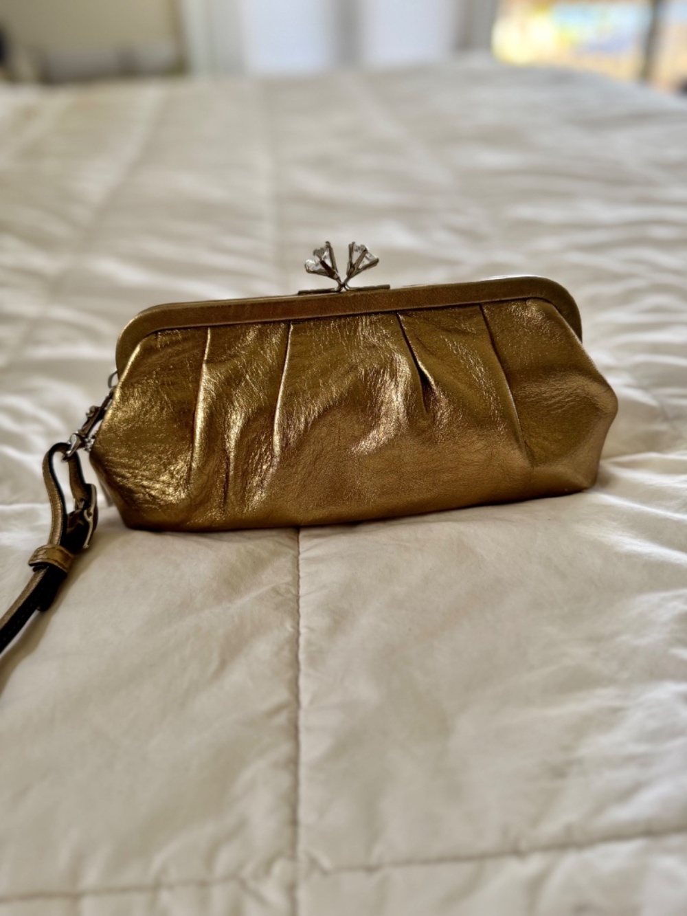 Coach Gold Metallic Kiss Lock Wristlet - Picture 8 of 11